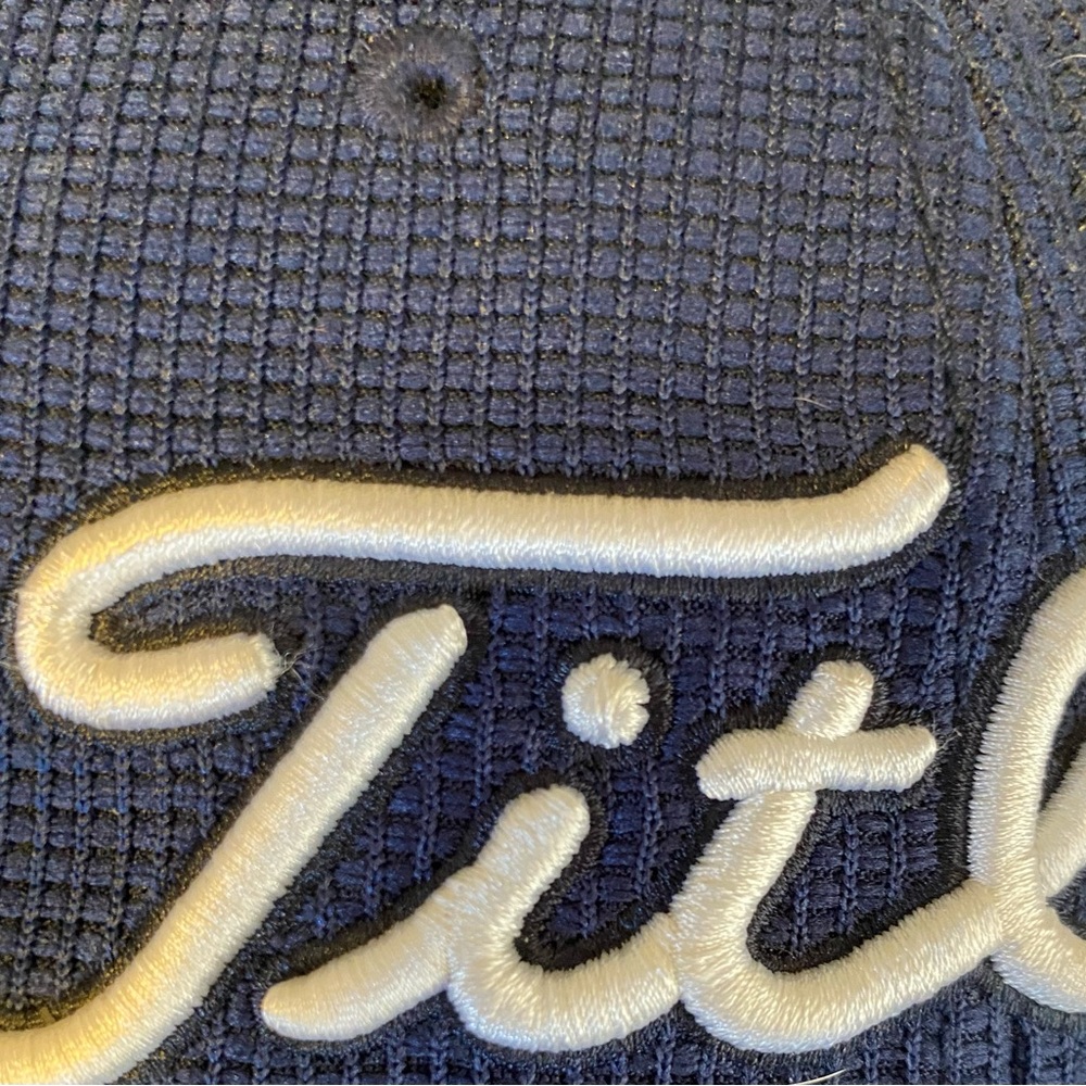 Titleist Navy Golf Cap With White Lettering Size L/XL - Picture 4 of 6